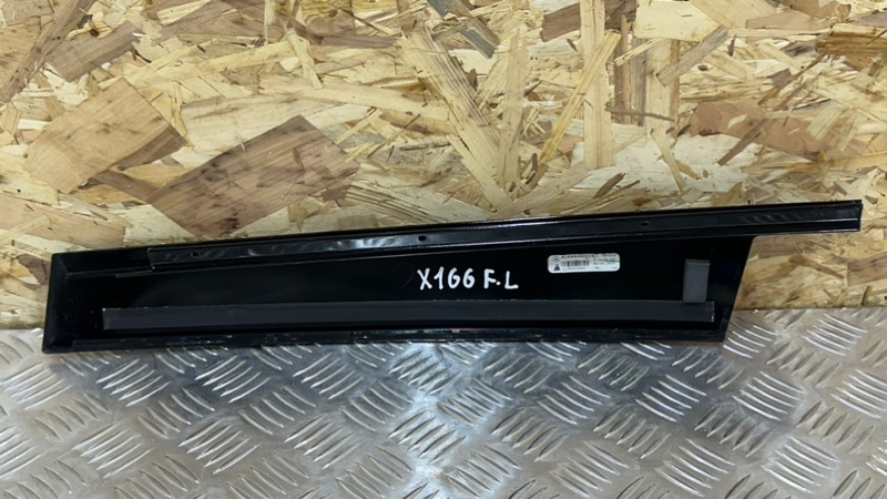 Молдинг на дверь передний левый Mercedes-Benz GLS - Class X166 OM642