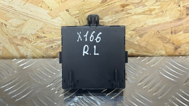 Блок управления дверьми задний левый GLS - Class 2018 X166 OM642