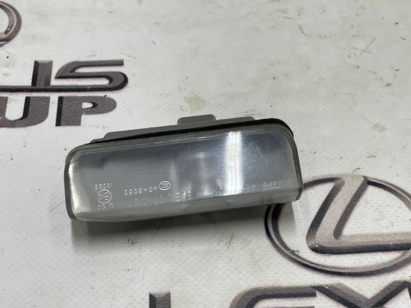Фонарь подсветки номера правый Lexus RX450h 2012 GYL15 2GRFXE 8127048030 контрактная