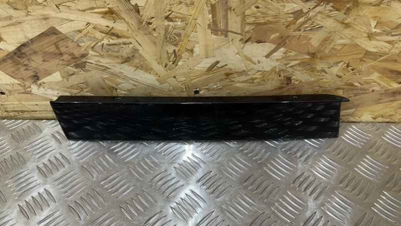 Молдинг стекла задний правый Mercedes-Benz GLS - Class 2018 X166 OM642 A1666700287 контрактная