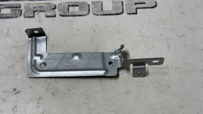 Кронштейн Range Rover Velar 2019 L560 AJ200