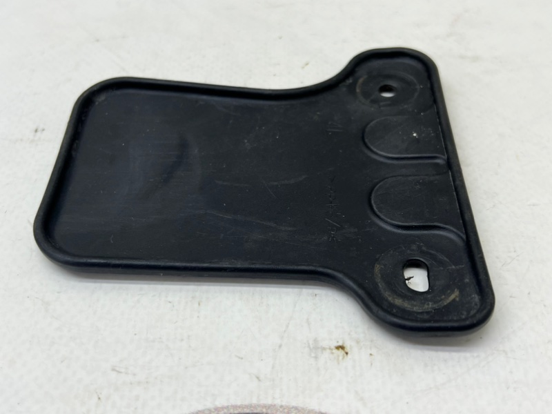 Брызговик передний левый RX400h 2008 MHU38 3MZFE