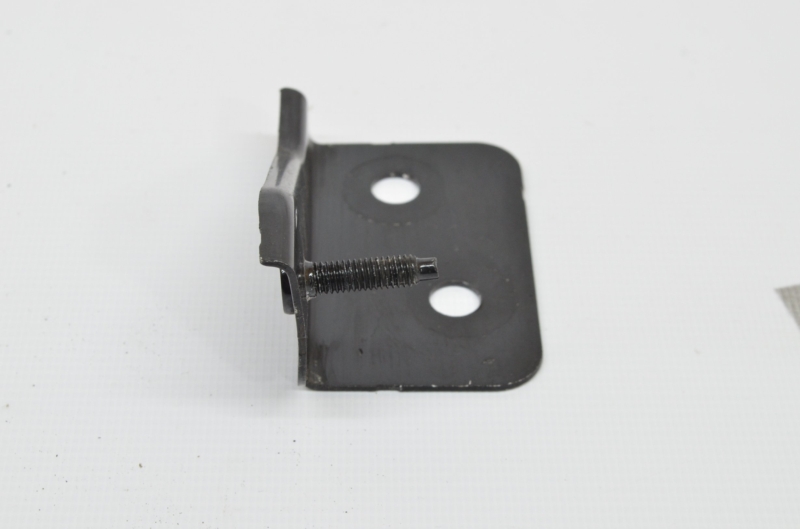 Кронштейн передний правый Range Rover Velar 2018 L560 30DDTX