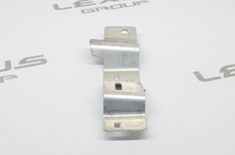 Кронштейн задний левый Range Rover Velar 2018 L560 AJ200P