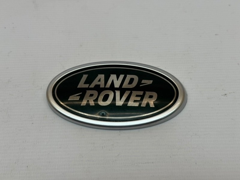 Запчасть эмблема шильдик задняя Land Rover Discovery 2017 L462 30DDTX LR088950 контрактная Эмблема Шильдик задняя Land Rover Discovery 2017 L462 30DDTX LR088950 контрактная