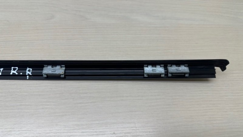 Молдинг на дверь задний правый BMW X6 2012 E71 N57D30A 51357187214 контрактная