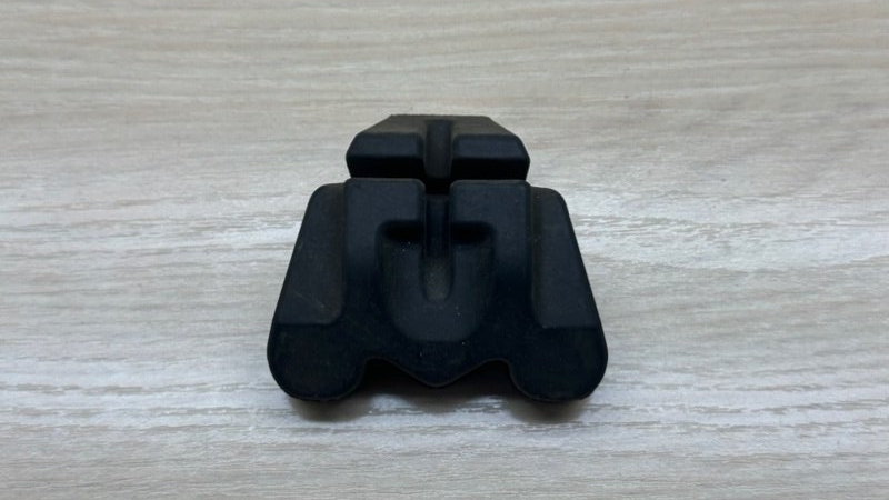 Кронштейн радиатора передний BMW X5 2018 F15 N57D30C 17117598791 контрактная