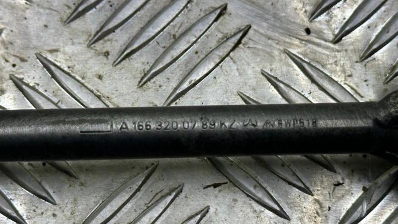 Стойка стабилизатора передняя левая GLS - Class 2018 X166 OM642