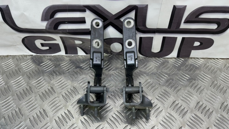 Петля багажника задняя Mercedes-Benz GLS - Class X166 OM642