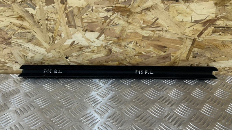 Молдинг на дверь задний левый X5 2015 F15 N57D30A