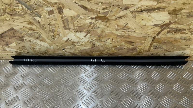 Молдинг на дверь передний левый X5 2015 F15 N57D30A