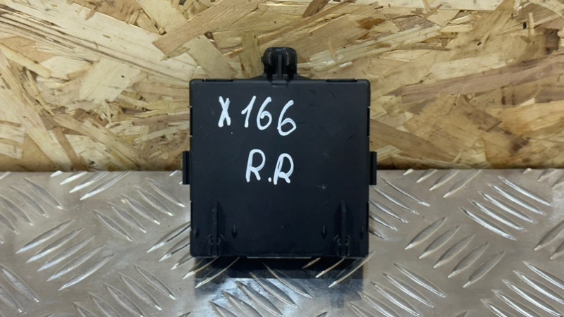 Блок управления дверьми задний правый GLS - Class 2018 X166 OM642