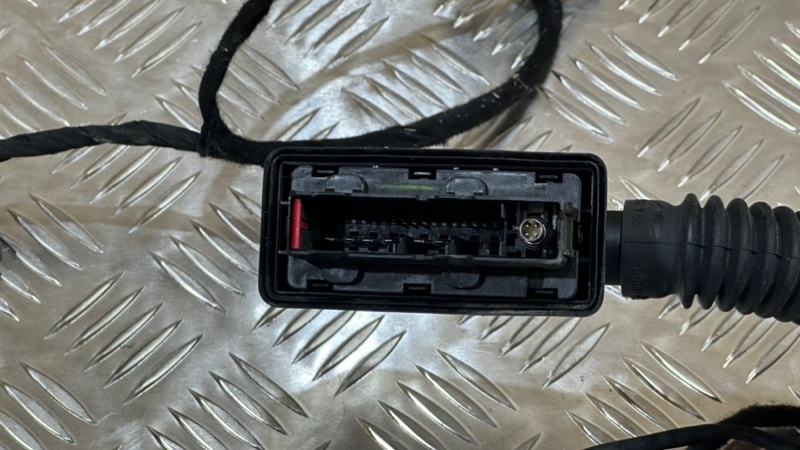 Проводка двери передняя правая GLS - Class 2018 X166 OM642