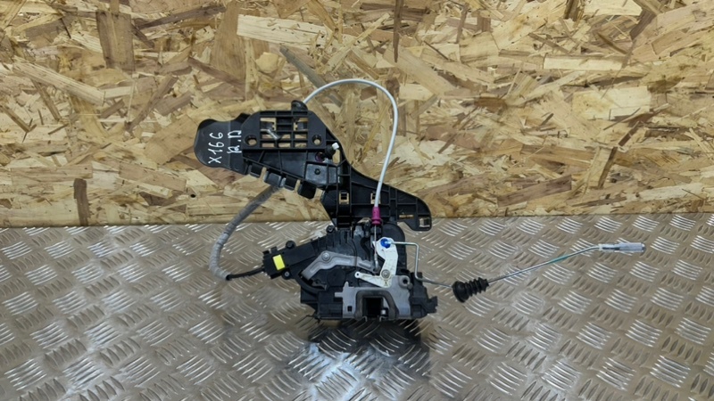 Замок двери задний правый GLS - Class 2018 X166 OM642