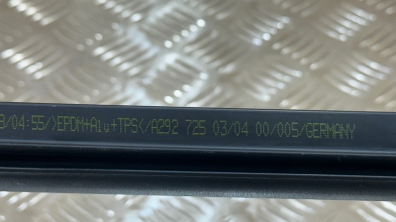 Молдинг на дверь передний левый Mercedes-Benz GLS - Class X166 OM642