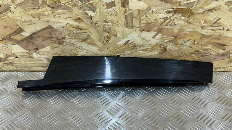 Молдинг на дверь передний правый Mercedes-Benz GLS - Class 2018 X166 OM642 A1666900087 контрактная