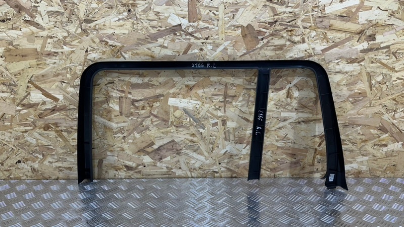 Обшивка двери задняя левая GLS - Class 2018 X166 OM642