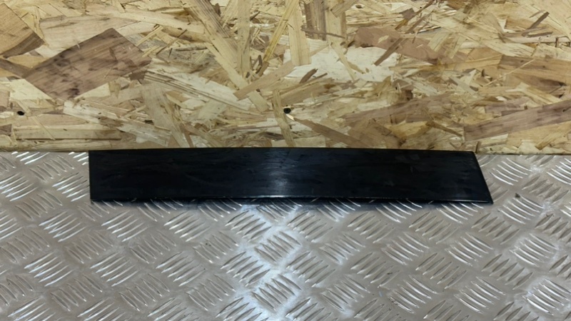 Молдинг на дверь задний правый Mercedes-Benz GLS - Class 2018 X166 OM642 A1666900887 контрактная