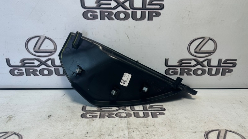 Накладка торпеды передняя левая GLS - Class 2018 X166 OM642