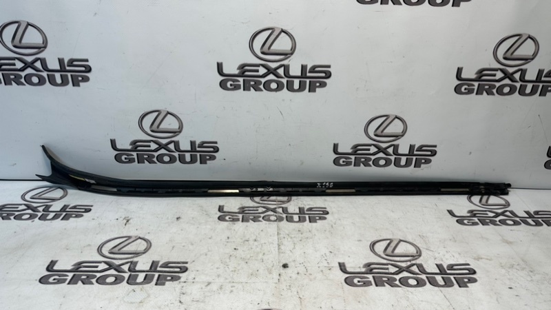 Молдинг лобового стекла передний правый GLS - Class 2018 X166 OM642