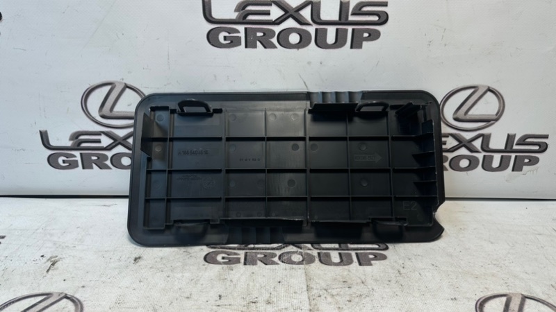 Крышка GLS - Class 2018 X166 OM642 Крышка GLS - Class 2018 X166 OM642