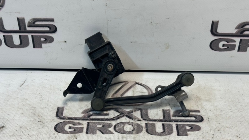 Датчик дорожного просвета GLS - Class 2018 X166 OM642