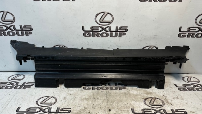 Дефлектор радиатора передний Mercedes-Benz E-Class 2019 W213 M274E20 A2135051200 контрактная