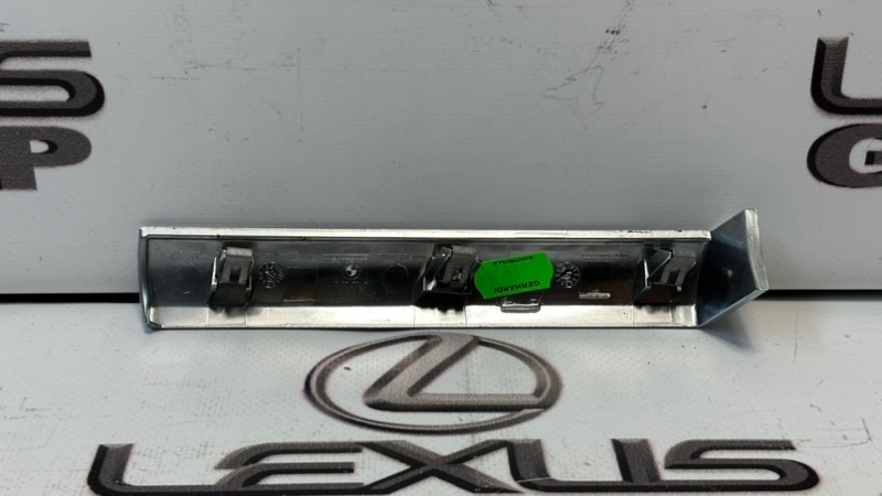 Накладка декоративная правая X6 2012 E71 M57D30TU2