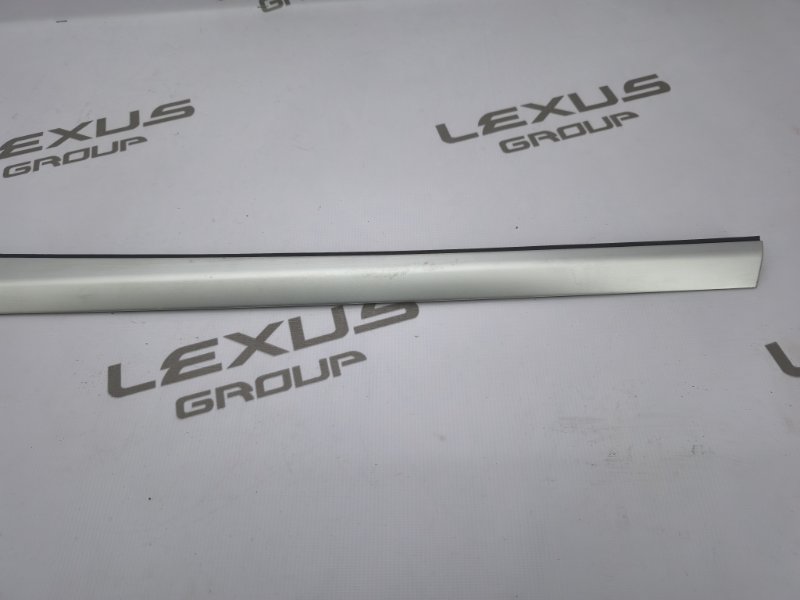 Молдинг стекла задний правый Mercedes-Benz C238