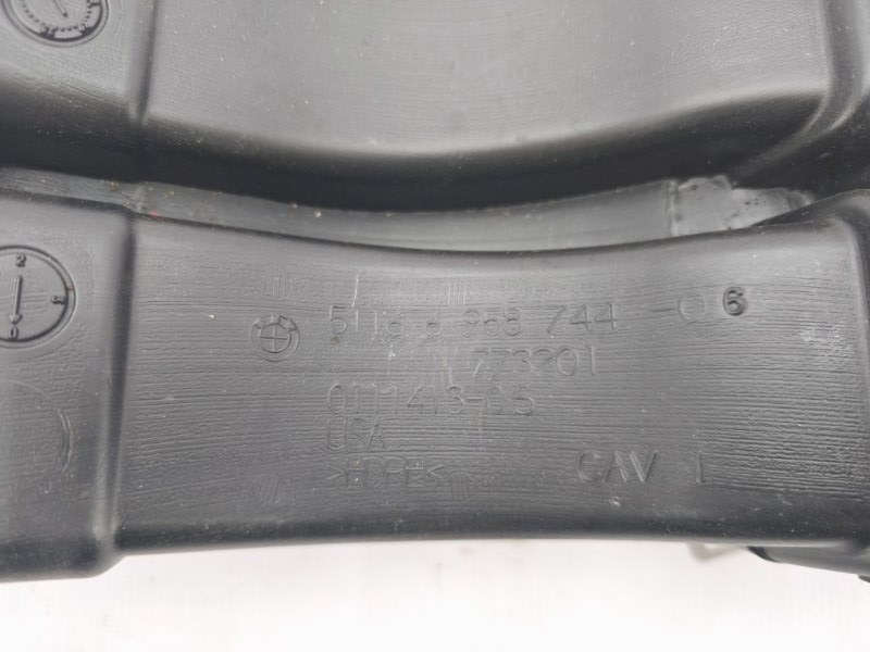 Воздуховод X6 2011 E71 N57D30A Воздуховод X6 2011 E71 N57D30A