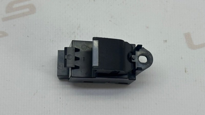 Кнопка стеклоподъемника Range Rover Sport 2019 L494 508PS