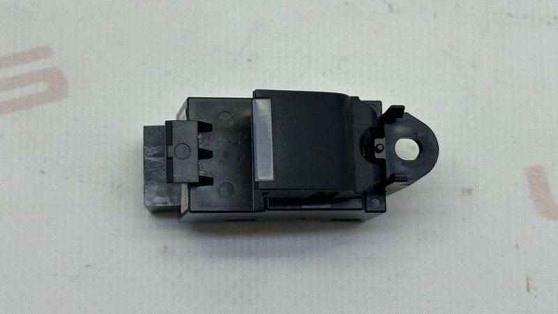 Кнопка стеклоподъемника Range Rover Sport 2019 L494 508PS Кнопка стеклоподъемника Range Rover Sport 2019 L494 508PS