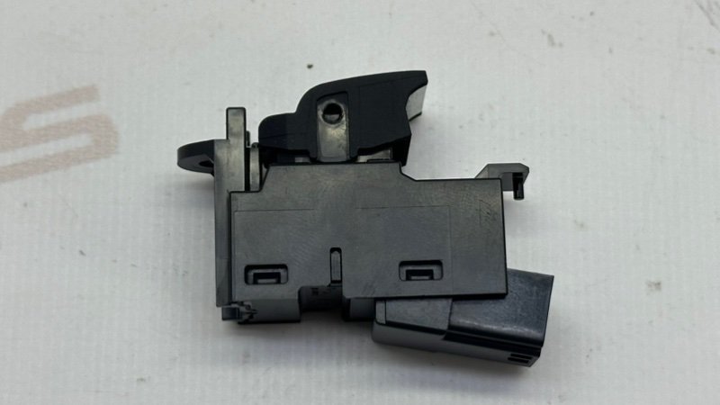 Кнопка стеклоподъемника Range Rover 2019 L405 508PS