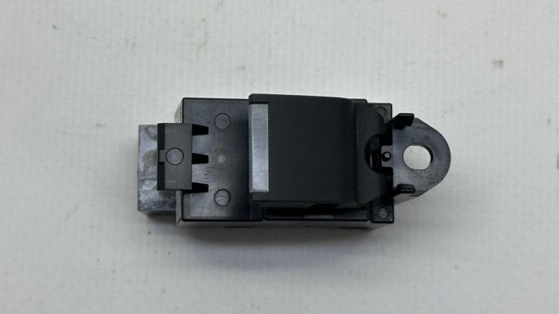 Кнопка стеклоподъемника Range Rover 2019 L405 508PS