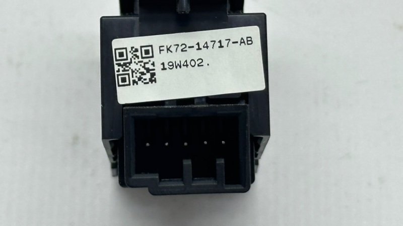 Кнопка стеклоподъемника Range Rover 2019 L405 508PS