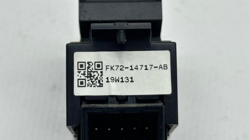 Кнопка стеклоподъемника Discovery 2019 L462 30DDTX