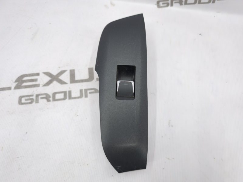 Кнопка стеклоподъемника задняя правая Lexus NX300 2018 AGZ15 8ARFTS 84810-78020 контрактная