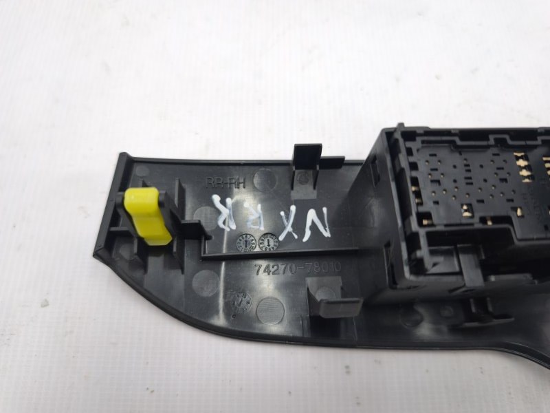Кнопка стеклоподъемника задняя правая NX300 2018 AGZ15 8ARFTS