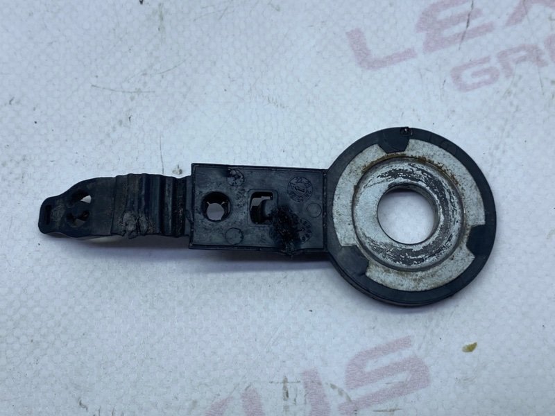 Запчасть шайба Land Rover Range Rover Velar 2021 L560 AJ21D4 LR093602 контрактная Шайба Land Rover Range Rover Velar 2021 L560 AJ21D4 LR093602 контрактная