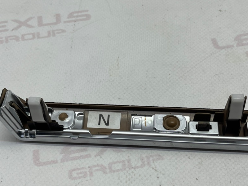 Накладка торпеды правая Land Cruiser Prado 2009 GDJ150 1GDFTV