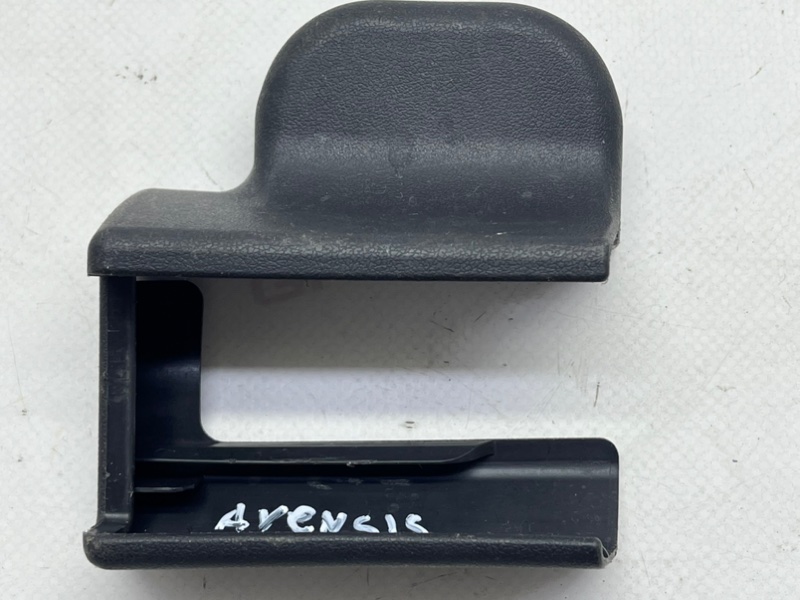 Накладка сиденья передняя левая Toyota Avensis 2006 AZT250 1AZFSE 7213805020 контрактная