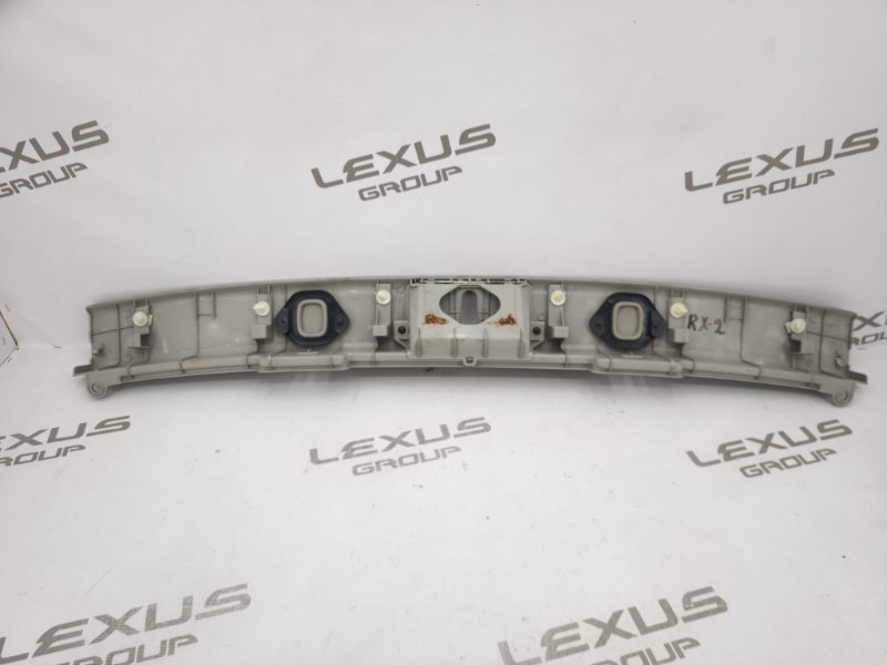 Накладка замка багажника задняя RX300 2006 MCU35 1MZFE