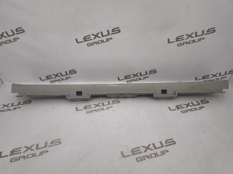 Накладка замка багажника задняя RX300 2006 MCU35 1MZFE