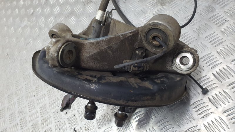 Кулак поворотный задний левый Lexus GS300 GRS190 3GRFE Кулак поворотный задний левый Lexus GS300 GRS190 3GRFE