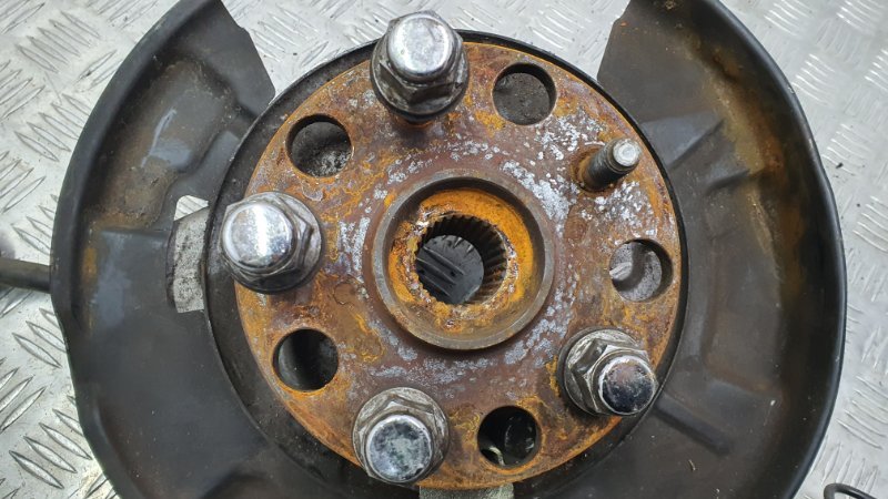 Кулак поворотный задний правый GS300 2009 GRS190 3GRFE Кулак поворотный задний правый GS300 2009 GRS190 3GRFE