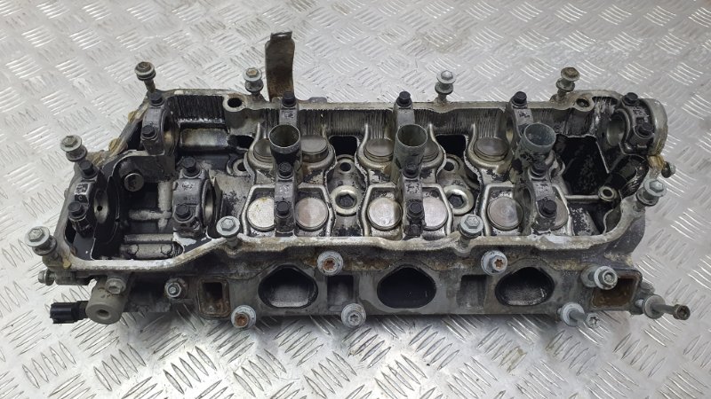 Запчасть головка блока цилиндров левая Lexus RX400h 2007 MHU38 3MZFE 1110229075 контрактная Головка блока цилиндров левая Lexus RX400h 2007 MHU38 3MZFE 1110229075 контрактная