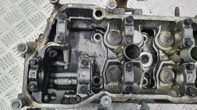 Головка блока цилиндров левая RX400h 2007 MHU38 3MZFE Головка блока цилиндров левая RX400h 2007 MHU38 3MZFE