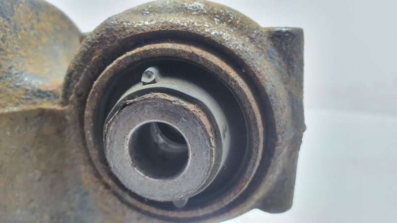 Кулак поворотный задний правый ES200 2020 ASZ10 6ARFSE Кулак поворотный задний правый ES200 2020 ASZ10 6ARFSE