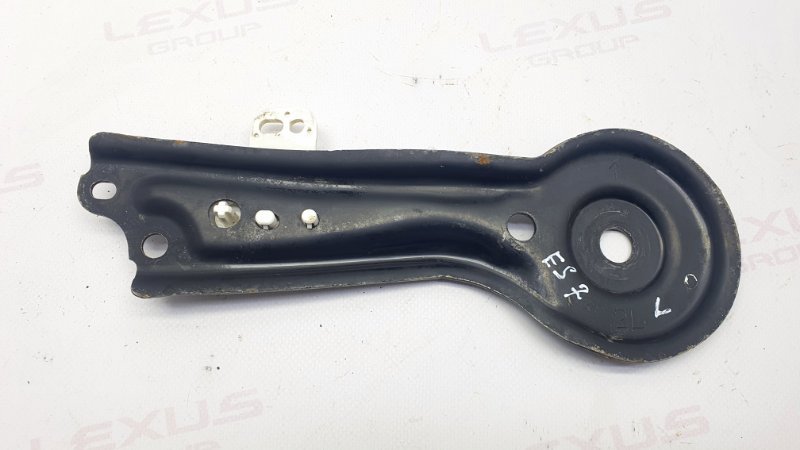 Крепление балки подвески левое Lexus ES250 2019 AXZA10 A25AFKS 5229833030 контрактная