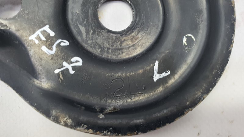 Крепление балки подвески левое ES250 2019 AXZA10 A25AFKS